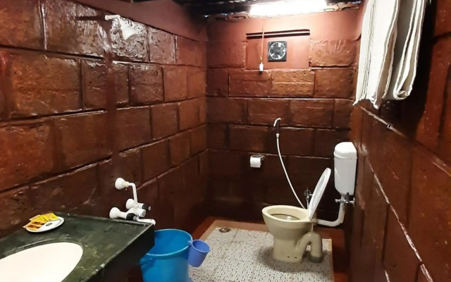 Anandvan Holiday Homes, Wai