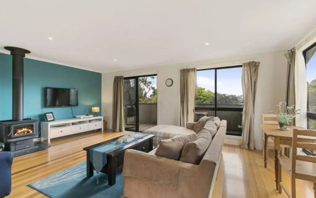 Phillip Island Time - Large home with self-contained apartment sleeps 11