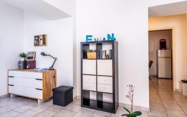 Pieds Dans L'eau - Lac Leman - 2 Min Evian - Spacieux