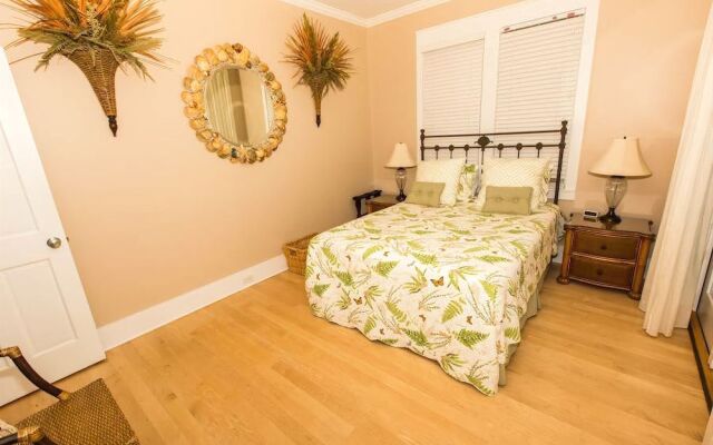 Bella Luna by RedAwning