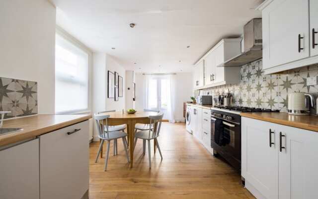 The Camberwell Nook - Lovely 5BDR House with Garden
