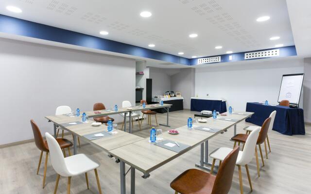 Crowne Plaza Madrid Airport by IHG