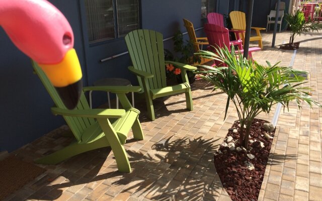 Tropicaire Motel