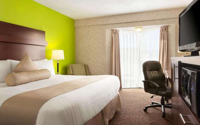 Travelodge by Wyndham Lloydminster