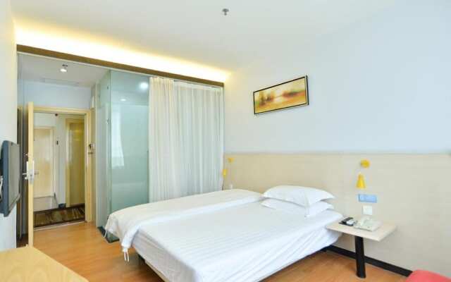 Wenxing Hotel (Zhuhai Xiangzhou Station Riyuebei Opera Theater)