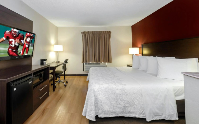 Red Roof Inn PLUS+ & Suites Opelika