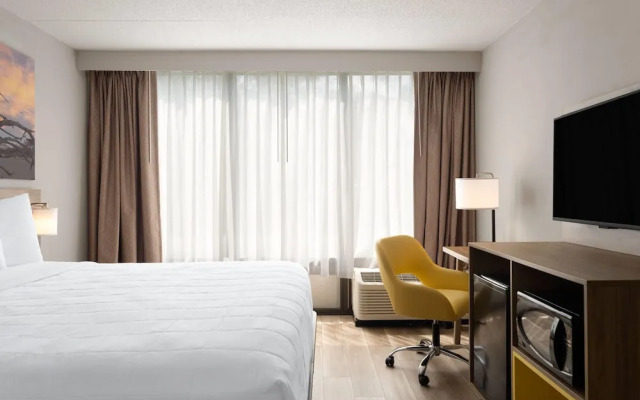 Days Hotel by Wyndham Williamsburg I-64
