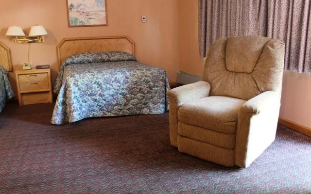 Tides Motor Inn at Stehli Beach