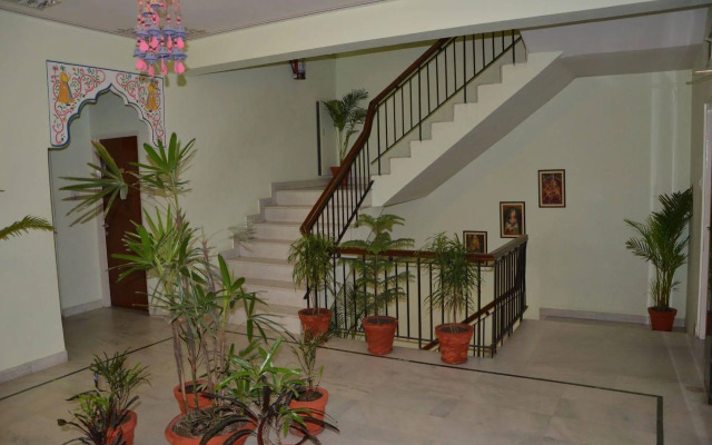 Hotel Sarang Palace