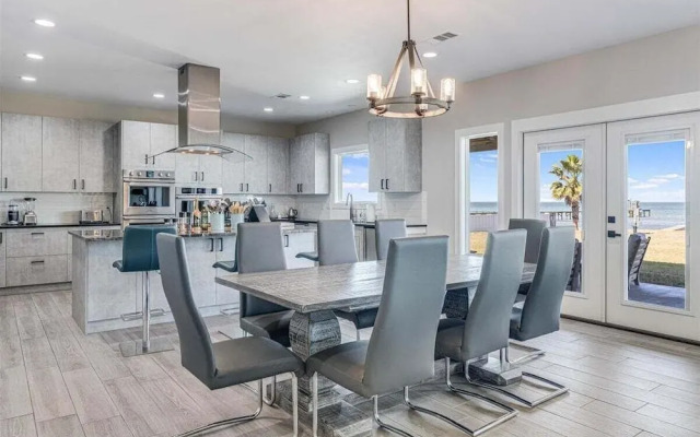 Tranquil Waters 8 Bedroom Home