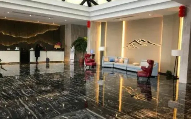Fengshan International Hotel