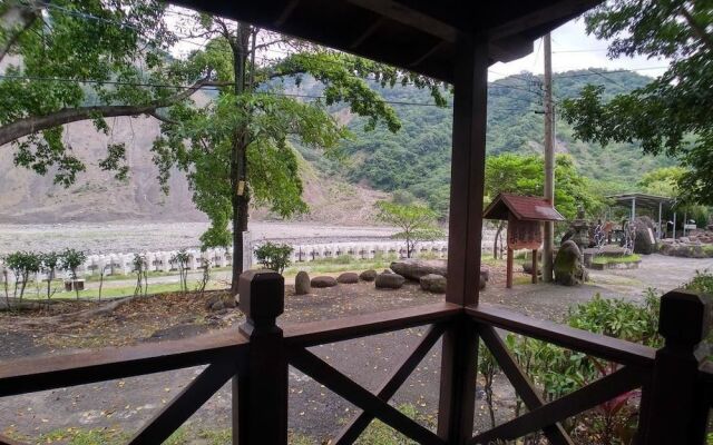 Fangchen Hot Spring Resort