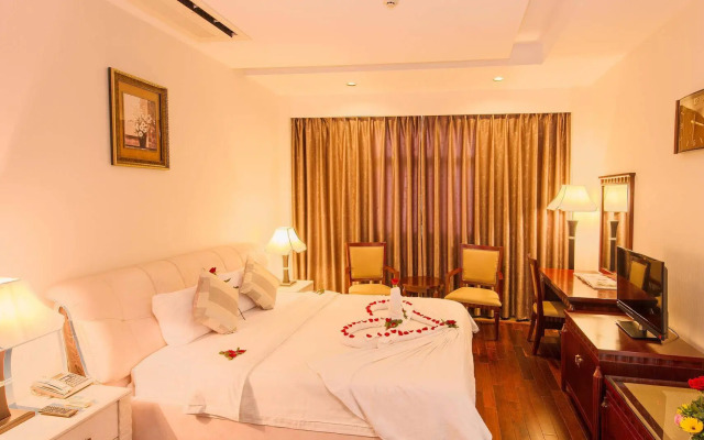 Da Nang Riverside Hotel