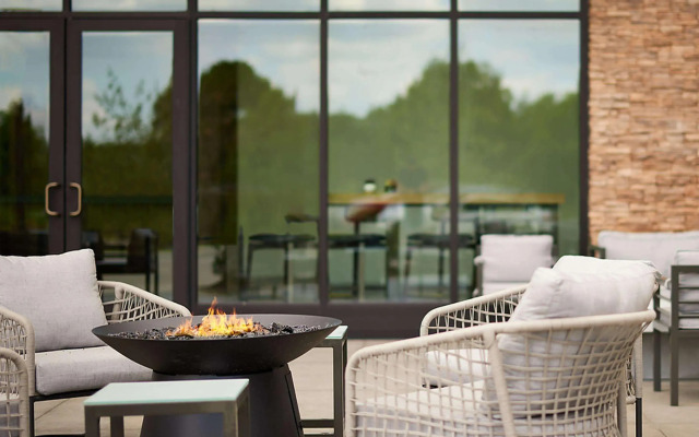 Hilton Garden Inn Grapevine at Silverlake Crossing