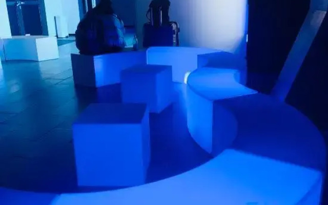 Space Night Capsule Hotel