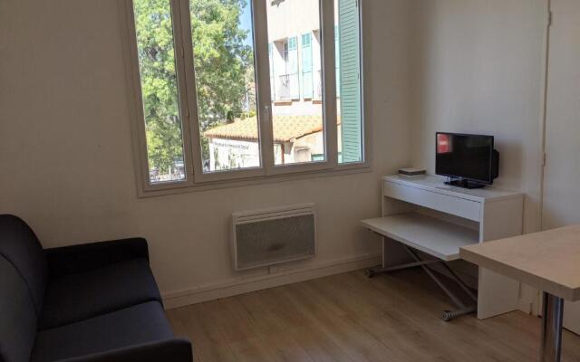 Appartement au cœur de cassis vue sur le parc