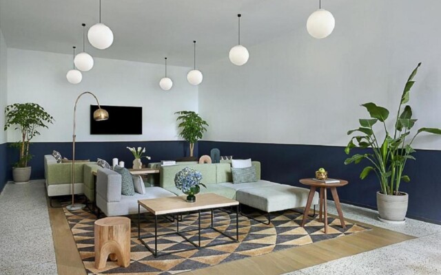 basePLUS-Binjiang Serviced Apartment