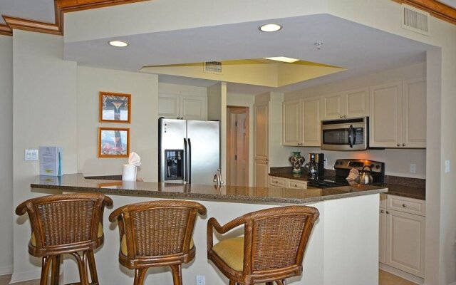 The Gem - 3 Br condo by RedAwning