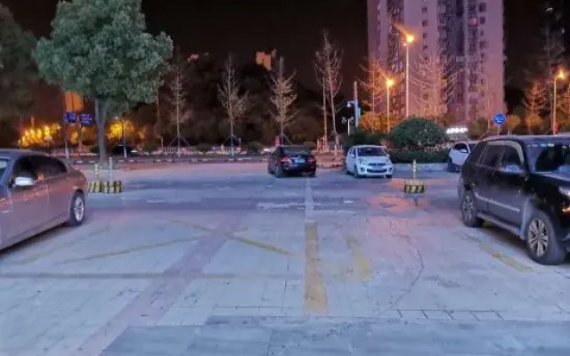 Panlongshan Hotel (Su Longqiao Subway Station Store)