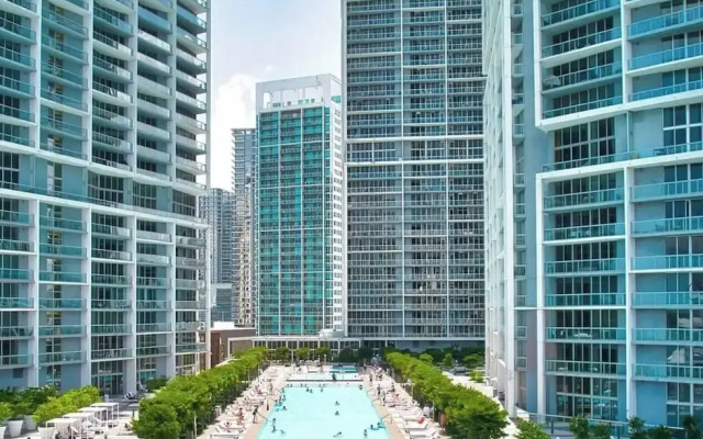 The Bay Suites - W Miami