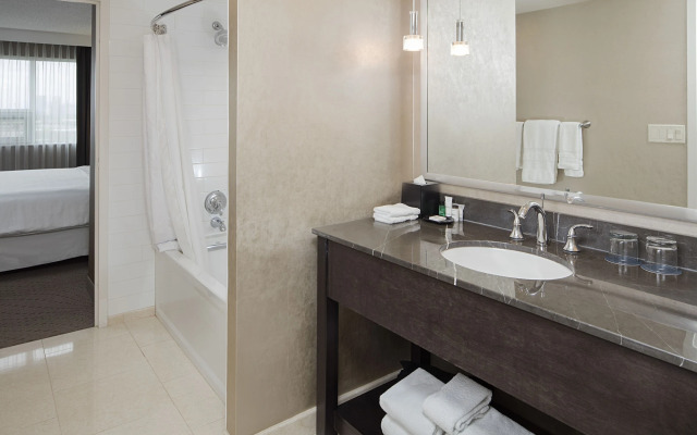 Sheraton Cavalier Calgary Hotel