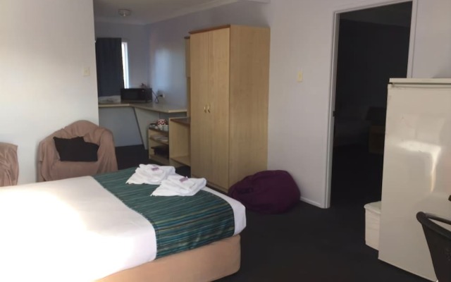Rocky Glen Hotel Motel Gladstone