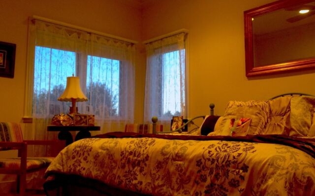 Cayuga Lake Inn Ithaca Hotel Alt