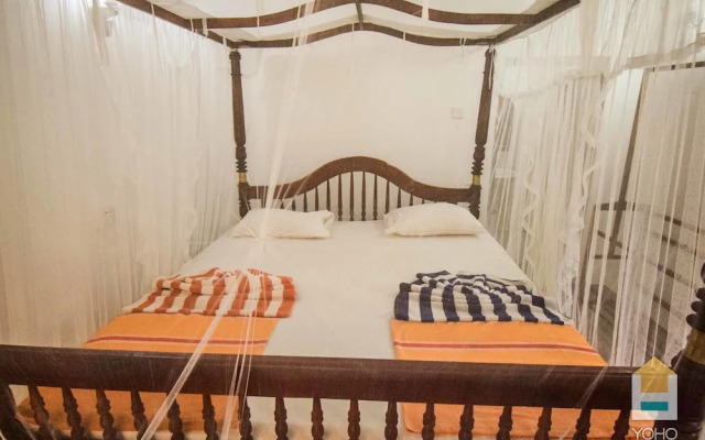Yoho Green Garden Cabanas