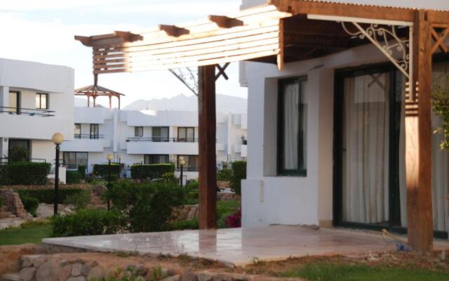 Criss Haya Apartments