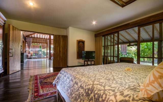 Bali Villa Near the Beach, 2041 – Guest Rooms – Kerobokan Kelod