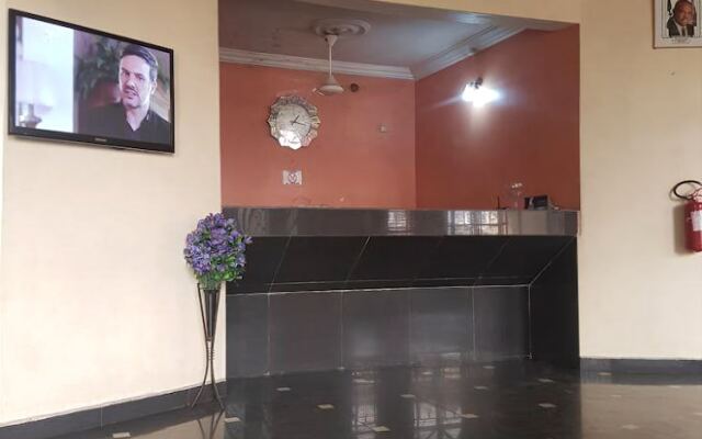 Clen Phil Hotels and Suites