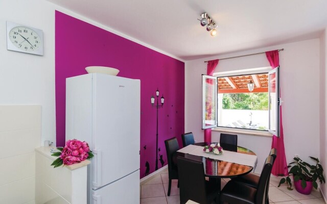 Beautiful Home in Zaton Mali With Wifi and 3 Bedrooms