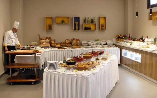 Golden Tulip Opera Alger