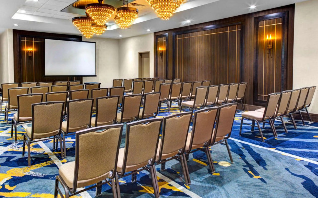 DoubleTree by Hilton Hotel Arlington DFW South