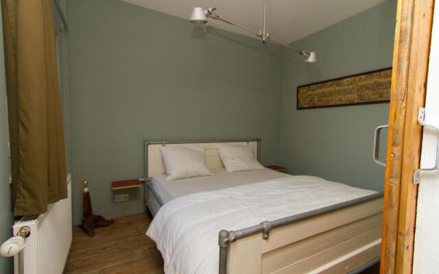 Paardenstal, Private House with wifi and free parking for 1 car
