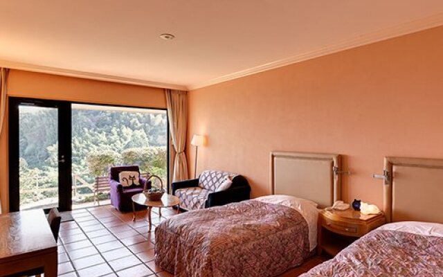 Enoura Terrace