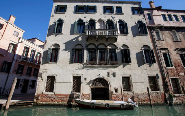 Ca' Foscolo Residence