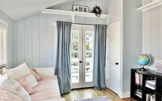 Park Avenue Beach Paradise Chic & Secluded 4 BDR