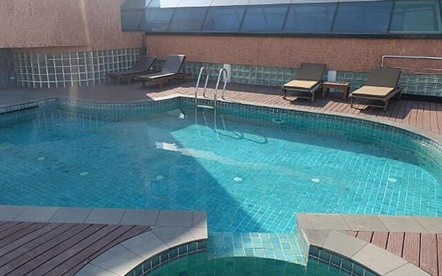 Sukhothai Residence Ruam Ruedi