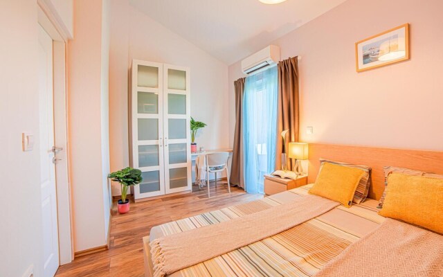 Beautiful Home in Klimno With Wifi and 2 Bedrooms