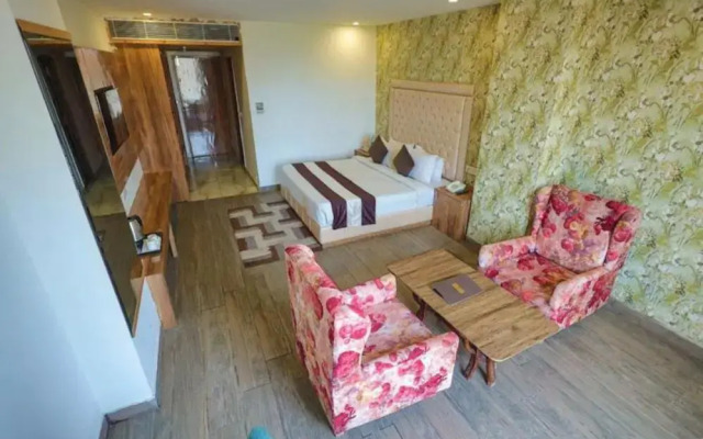 Capital O 49540 Royal Park Resorts