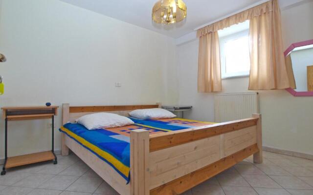 Apartments Anto 1598