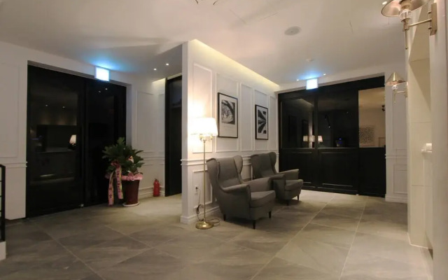 Two Heaven Hotel