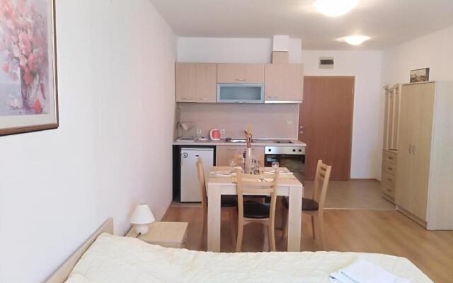 Aspen golf studio apartment D208