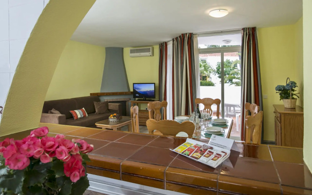 Apartamentos Ona Campanario