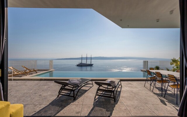 Beautiful Home in Brela With Outdoor Swimming Pool, Wifi and 3 Bedrooms