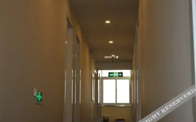 Zhengzhou Orange Hotel (Zijingshan Park Branch)