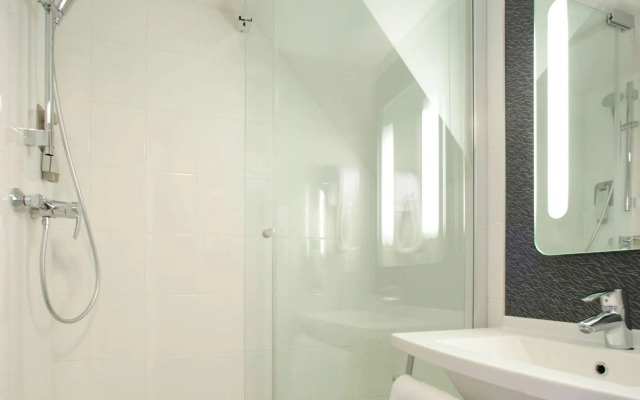 ibis Granville Port de plaisance