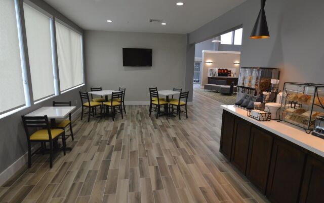 Holiday Inn Gonzales by IHG