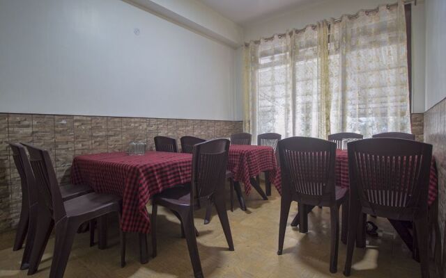 OYO 22743 Rising Inn